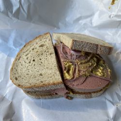 Liverwurst on rye