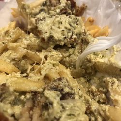 Giorgio's Italian Street Food - Chicken pesto fries