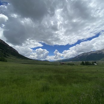 Elevation Hotel & Spa - Trails like this are everywhere! I hope you love it as much as I do!!! - Hotels Near Me - Crested Butte, Colorado Elevation Hotel & Spa - Trails like this are everywhere! I hope you love it as much as I do!!! - Hotels Near Me - Crested Butte, Colorado