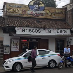 Mariscos la Güera - Outside location