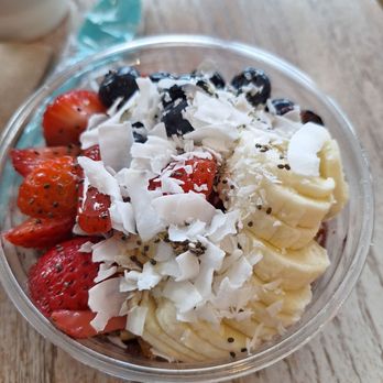 Tropical Smoothie Cafe - Fruit acai bowl - Juice Bars & Smoothies Near Me - Hackensack, New Jersey