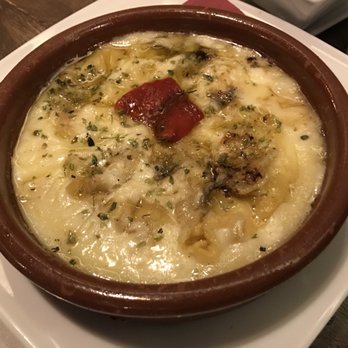 La Cabaña Argentina - Baked provolone (only cheese)! - Argentine Near Me - Madrid, M