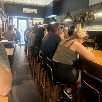 Tapeo - Interior - Tapas Bars Near Me - Barcelona, B