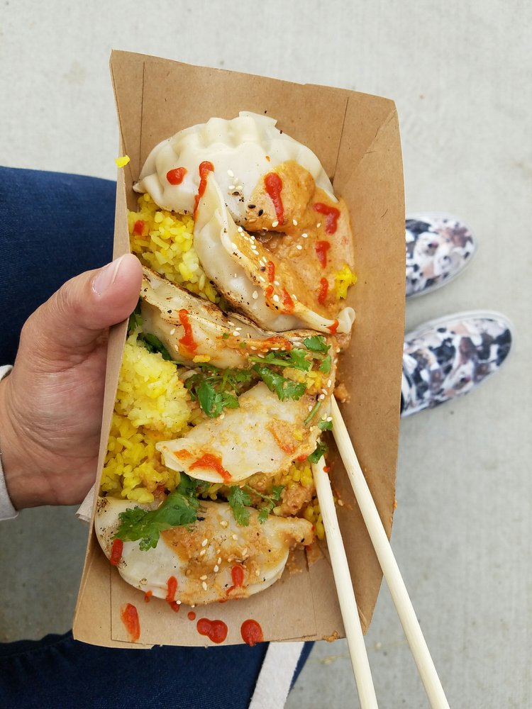 Umami Mobile Eatery Logo
