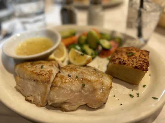 Betty Lou's Seafood & Grill by null