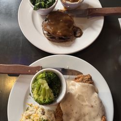 Three B's Grill - The "King Solomon" & chicken fried steak