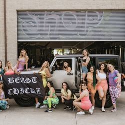 Beast Chickz - Real women support one another