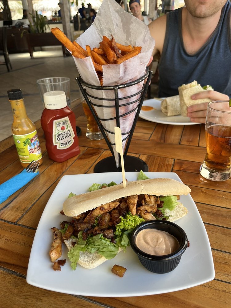 MATTHEW’S BEACHSIDE RESTAURANT Updated July 2024 11 Photos Juan E