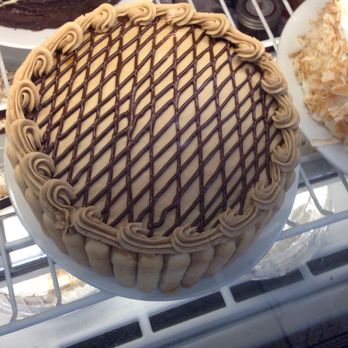 Linn's Restaurant - Their cakes are stunning - American Near Me - Cambria, California Linn's Restaurant - Their cakes are stunning - American Near Me - Cambria, California