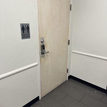 CVS PHARMACY - Updated December 2024 - 92 Photos & 93 Reviews - 3645 ...