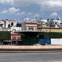 Plaza Principal Centro Histórico de León - Lion fountain