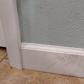 Sparkly Maids - Baseboards still dirty - Home Cleaning Near Me - Dallas, Texas Sparkly Maids - Baseboards still dirty - Home Cleaning Near Me - Dallas, Texas