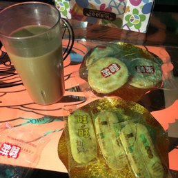 The refreshments that you can order from this ktv place. Please refer to my comments.