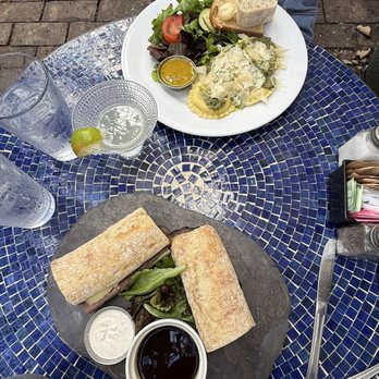 Blue Dahlia Bistro - Ravioli, French Dip and Peach Daiquiri - Modern European Near Me - San Marcos, Texas