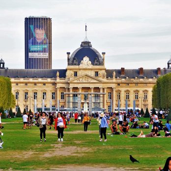 La Tour Eiffel - Landmarks & Historical Buildings Near Me - Paris, 75