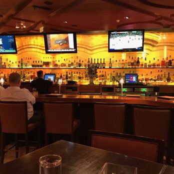 ELWAY'S Downtown - The bar, plenty of TVs to catch the game - Breakfast & Brunch Near Me - Denver, Colorado
