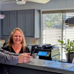 Lincoln Chiropractic - Our Wonderful Team