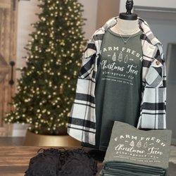 De Luna Boutique - Christmas Tee