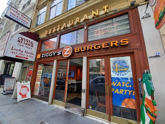 Ozzy's Grill & Cafe by null