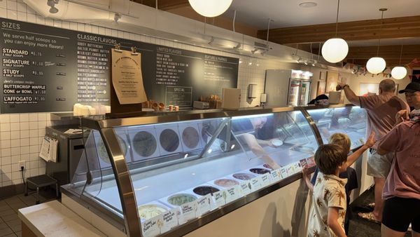 Jeni's Splendid Ice Creams by null