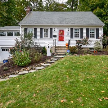 Kara M Thoms - Contact the WMH Group to learn more about our local market - 908.376.9065. - Real Estate Agents Near Me - Summit, New Jersey Kara M Thoms - Contact the WMH Group to learn more about our local market - 908.376.9065. - Real Estate Agents Near Me - Summit, New Jersey