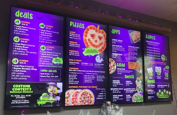 Chuck E. Cheese by null