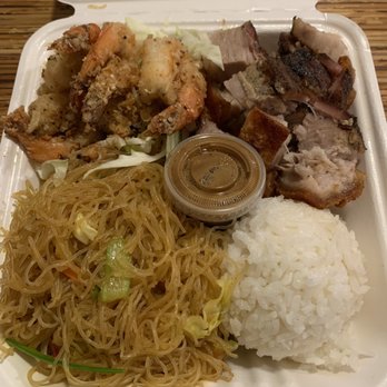 Da Soriano Grindz - Garlic shrimp & Chinese roast pork with pancit and rice - Filipino Near Me - Kahului, Hawaii Da Soriano Grindz - Garlic shrimp & Chinese roast pork with pancit and rice - Filipino Near Me - Kahului, Hawaii