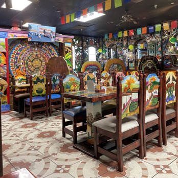 El Arriero - Colorful Decor - Mexican Near Me - Midlothian, Virginia