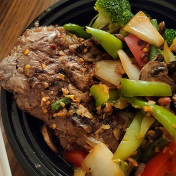 Tom Yum - Peppered steak, cut it yourself. - Thai Near Me - Surprise, Arizona Tom Yum - Peppered steak, cut it yourself. - Thai Near Me - Surprise, Arizona