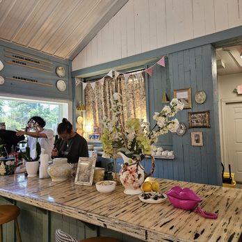 Harlow and pearl - Coffee & Tea Near Me - Mount Pleasant, South Carolina
