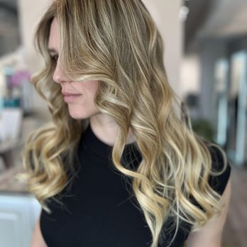 Kolor Studio - half head highlight, haircut and style,,, stylist: Sonia
20% off: Monday -Thursday - Hair Stylists Near Me - New York, New York Kolor Studio - half head highlight, haircut and style,,, stylist: Sonia
20% off: Monday -Thursday - Hair Stylists Near Me - New York, New York