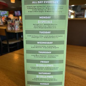 Applebee's Grill + Bar - May 2025 - Sports Bars Near Me - Manteca, California