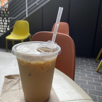 Cognoscenti Coffee - Honey oat latte - Coffee & Tea Near Me - Culver City, California