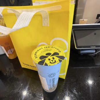 Sunright Tea Studio - Diamond Jamboree Center - Blue Heaven Frosty - Bubble Tea Near Me - Irvine, California Sunright Tea Studio - Diamond Jamboree Center - Blue Heaven Frosty - Bubble Tea Near Me - Irvine, California