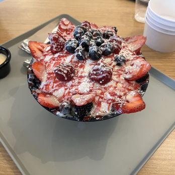 Sul & Beans - Berry Yogurt - Desserts Near Me - Irvine, California Sul & Beans - Berry Yogurt - Desserts Near Me - Irvine, California