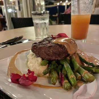 Oasis on the Beach - Steak filet was delicious - Hawaiian Near Me - Kapaa, Hawaii Oasis on the Beach - Steak filet was delicious - Hawaiian Near Me - Kapaa, Hawaii
