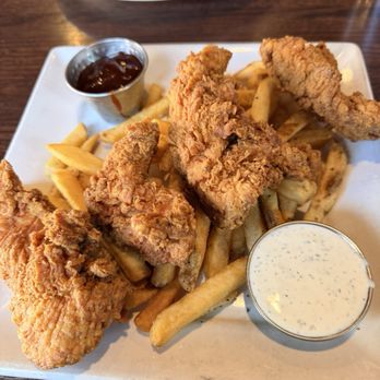 Rock Bottom Restaurant & Brewery - Twisted tenders and fries - Breweries Near Me - Denver, Colorado Rock Bottom Restaurant & Brewery - Twisted tenders and fries - Breweries Near Me - Denver, Colorado