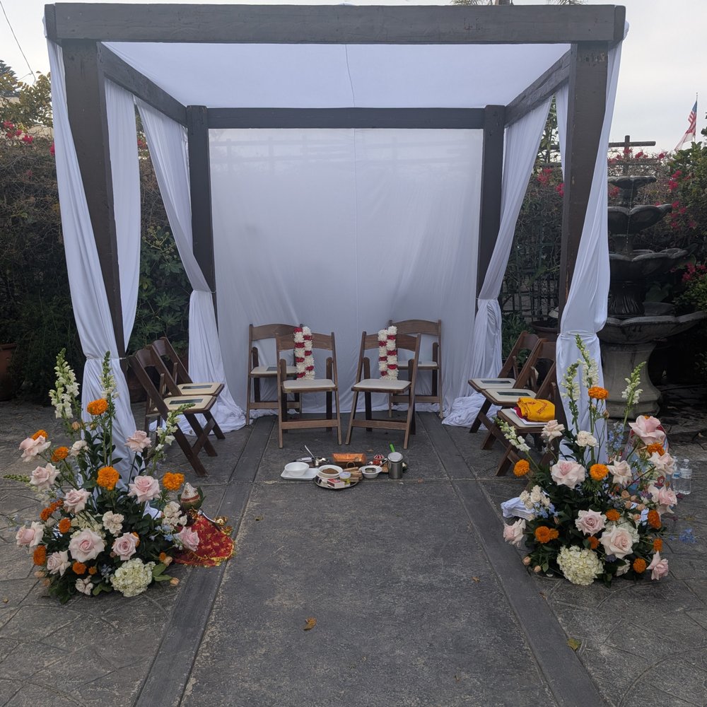 Cuvier Club's mandap for Hindu ceremonies.