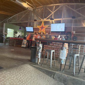 8th Wonder Brewery - Bar area - Breweries Near Me - Houston, Texas