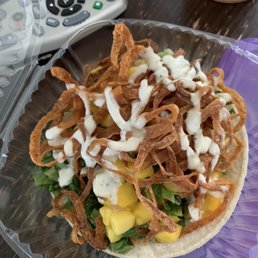 Maui taco with VEGAN BUFFALO CHICKEN. Very good. Maui taco with VEGAN BUFFALO CHICKEN. Very good.