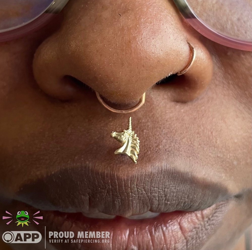 Honeycomb Jewelry and Piercing Logo