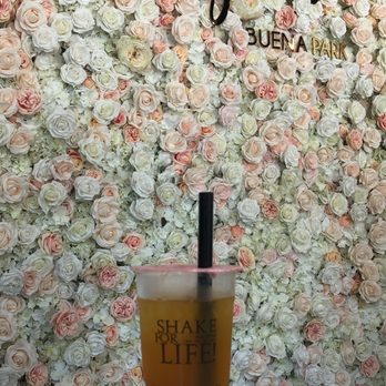 Ding Tea - love the beautiful flower wall!! - Coffee & Tea Near Me - Buena Park, California