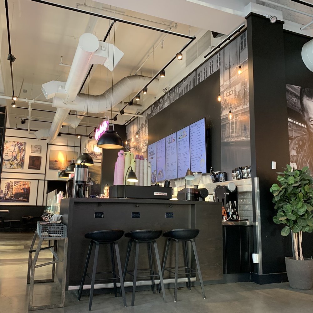 JOE & THE JUICE - a bar with stools - Coffee & Tea Near Me - San Francisco, California JOE & THE JUICE - a bar with stools - Coffee & Tea Near Me - San Francisco, California