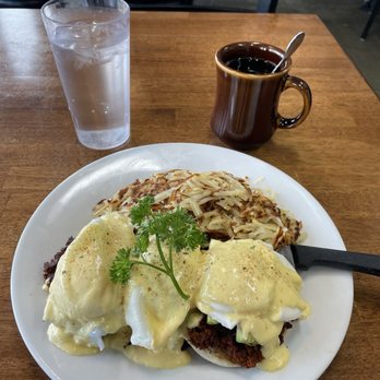 Garcia Bros Cafe - Chorizo Benedict - Cafes Near Me - Van Nuys, California Garcia Bros Cafe - Chorizo Benedict - Cafes Near Me - Van Nuys, California