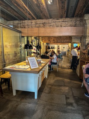 Historische Wurstkuchl by null