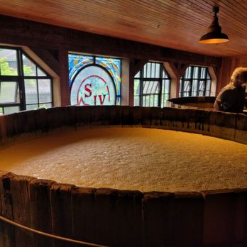 Maker's Mark Distillery - Tours Near Me - Loretto, Kentucky