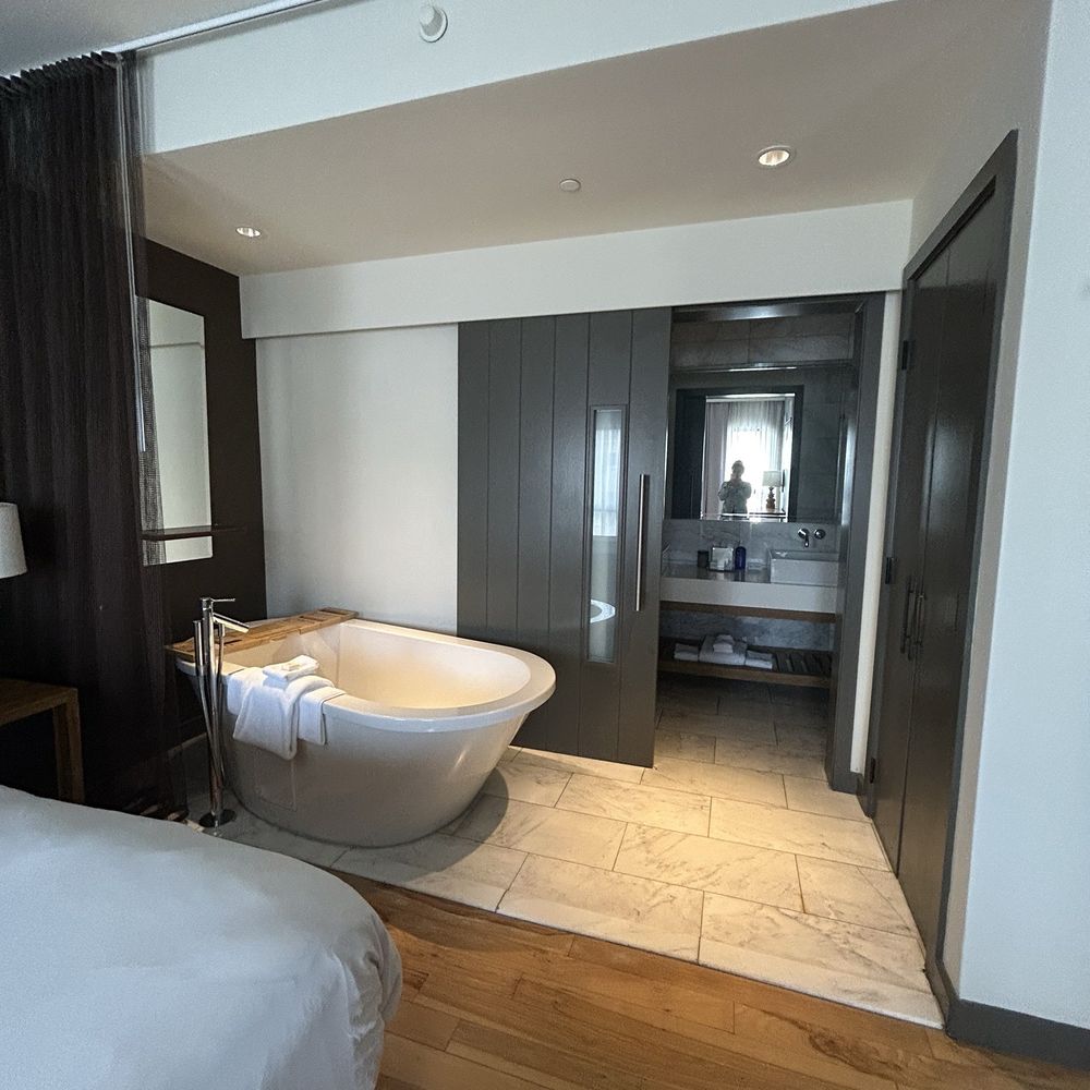 Andaz Napa - Andaz Junior suite - Hotels Near Me - Napa, California Andaz Napa - Andaz Junior suite - Hotels Near Me - Napa, California