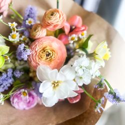 The Vines Flower & Garden Shop - Mother's Day Flowers 2023