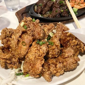 Side Street Inn - Garlic chicken - Hawaiian Near Me - Honolulu, Hawaii