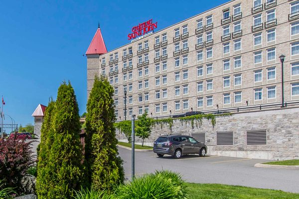 Château Saint John Hotel & Suites by null